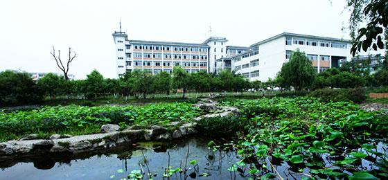 贵阳职业学校