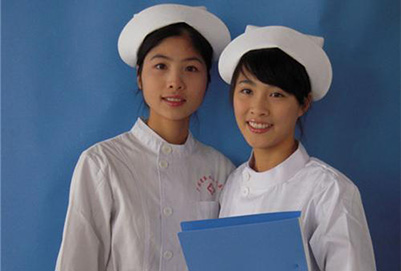 贵州省人民医院护士学校2019年春季学费多少？