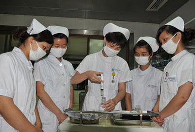 贵阳卫生学校护理专业就业发展前景好