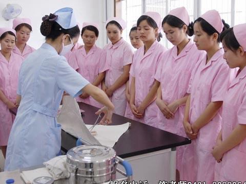 贵阳五年制大专卫校护理专业主要学什么知识
