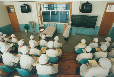 成都卫生专业学校报名方式有哪些