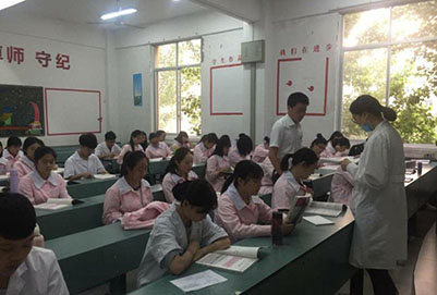 贵阳人民医院护士学校报考类别及条件