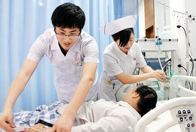 贵阳人民医院护士学校：男生学护理专业好就业吗