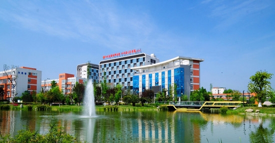 成都铁路卫生学校