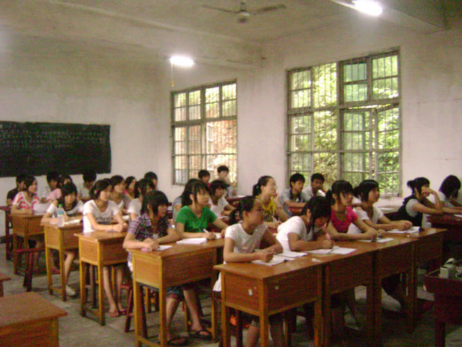 萍乡电子工业学校