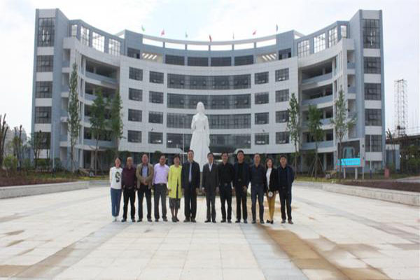 鄱阳卫生学校