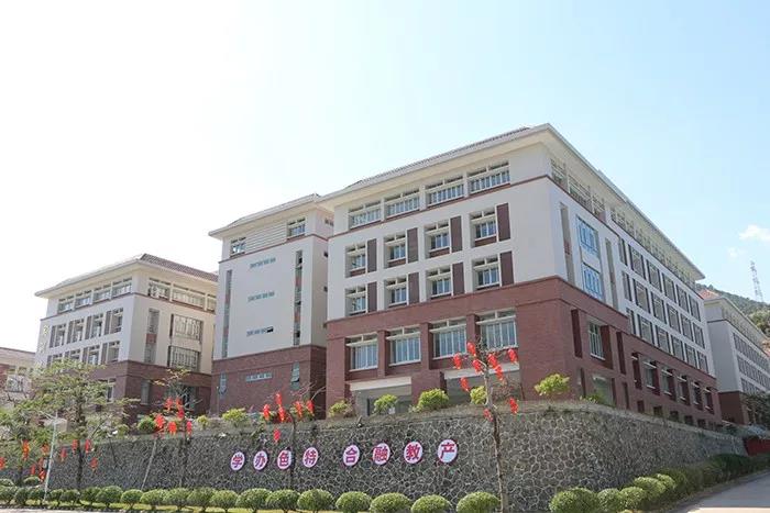 云浮市中等专业学校