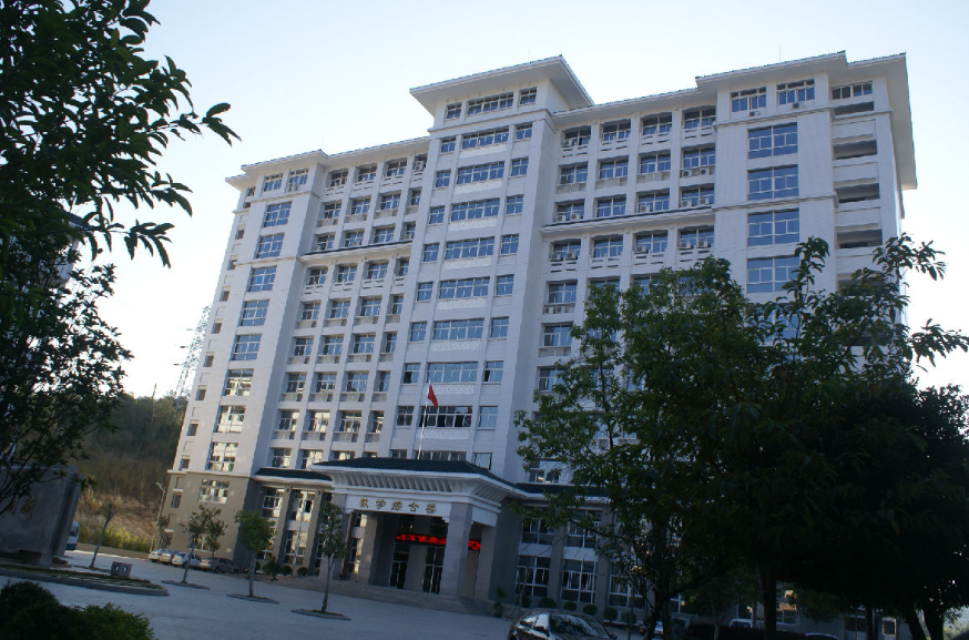 潮州市东方科技学校学费多少、学校收费标准