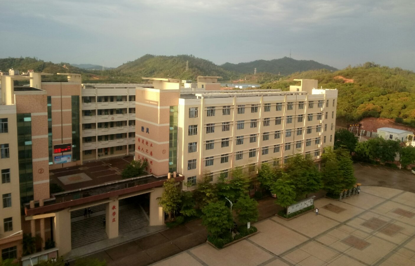 广东省廉江市育才职业高级中学宿舍环境、寝室环境