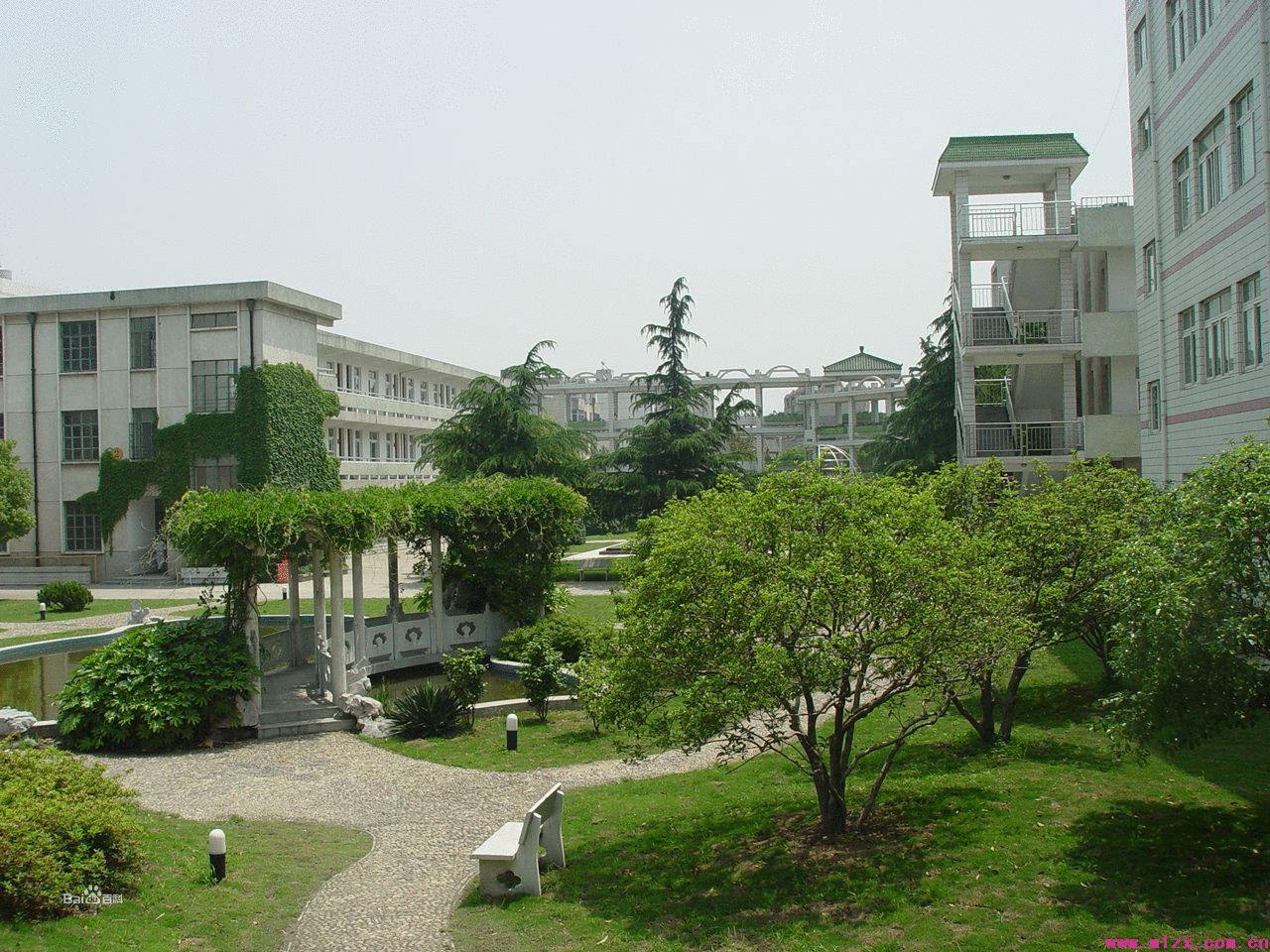 四川省荣县职业高级中学校地址在哪里