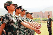 成都希望卫校学生军训