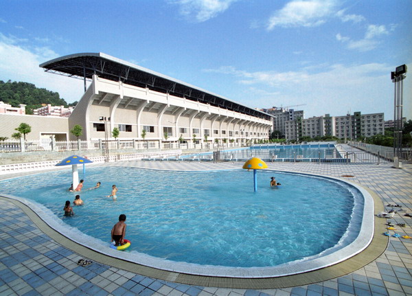 重庆邮电大学游泳馆