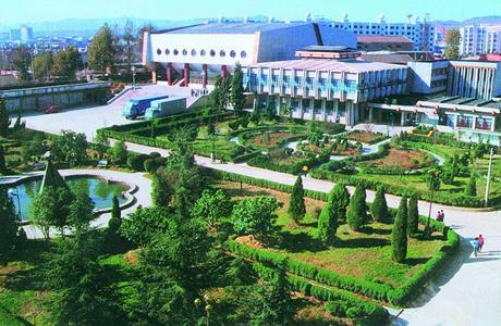 云南经济管理学院全景