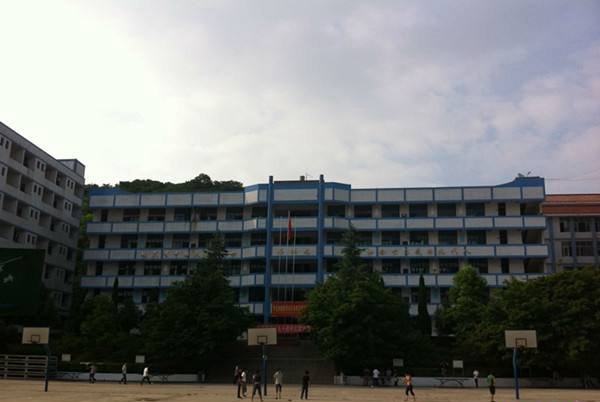 四川慧明中等专业学校