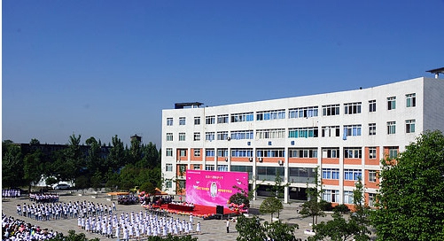 成都指南针职业技术学院校园环境