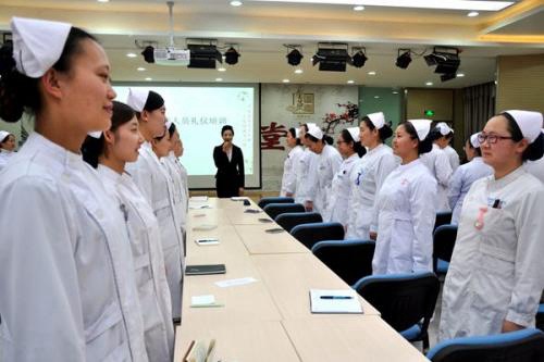 怎样到黔南民族医学高等专科学校(学校路线)